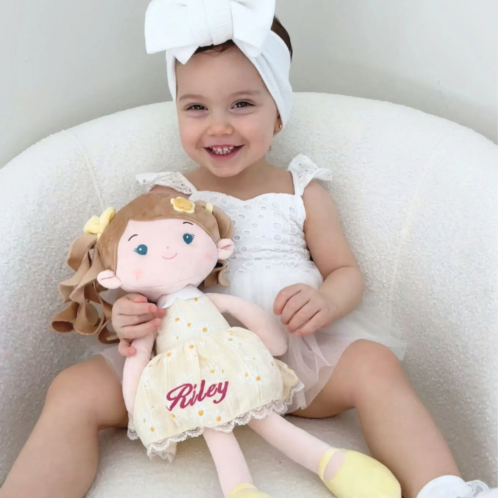 Personalized Daisy Girl - Yellow