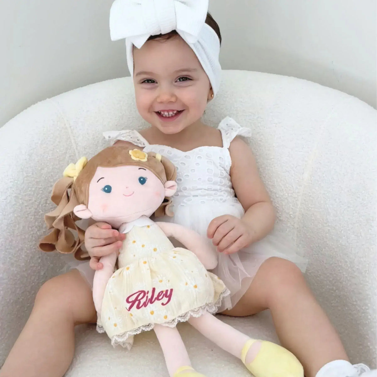 Personalized Daisy Girl - Yellow